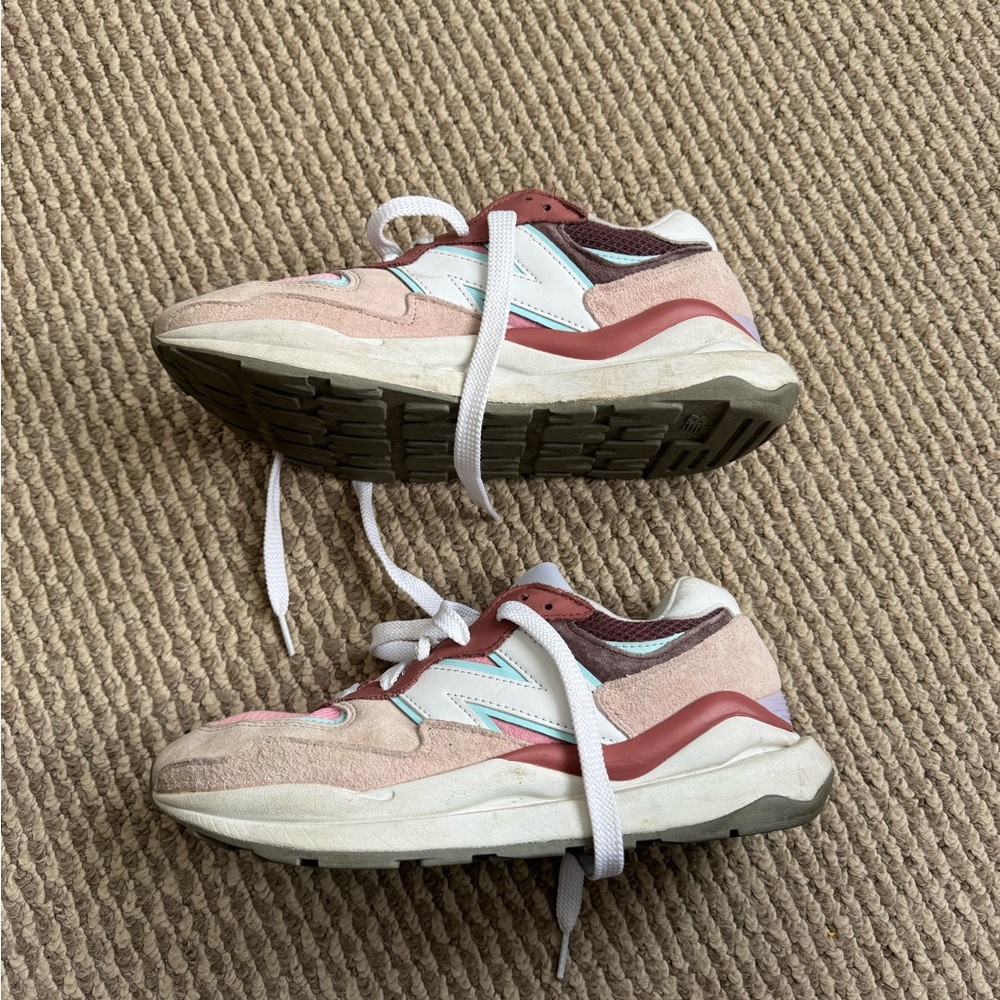 New Balance Women's 57/40 Sneakers - Picture 7 of 8